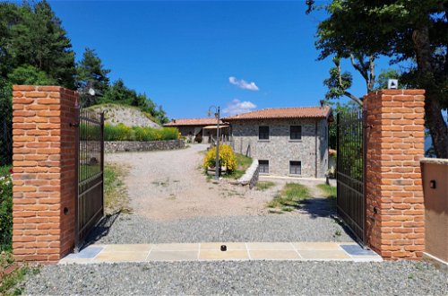 Foto 14 - Casa con 3 camere da letto a Molazzana con piscina e giardino