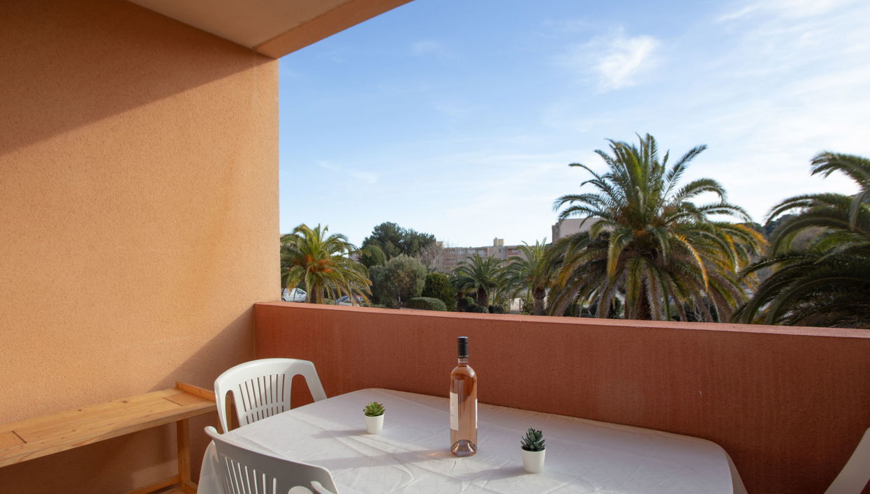 1 bedroom Apartment in Bormes-les-Mimosas with swimming pool and garden - Photo 1