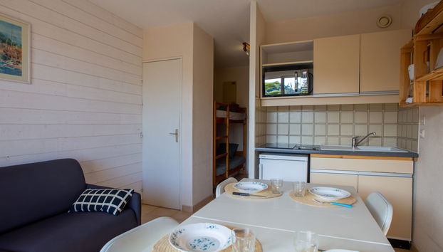 1 bedroom Apartment in Bormes-les-Mimosas with swimming pool and garden - Photo 4