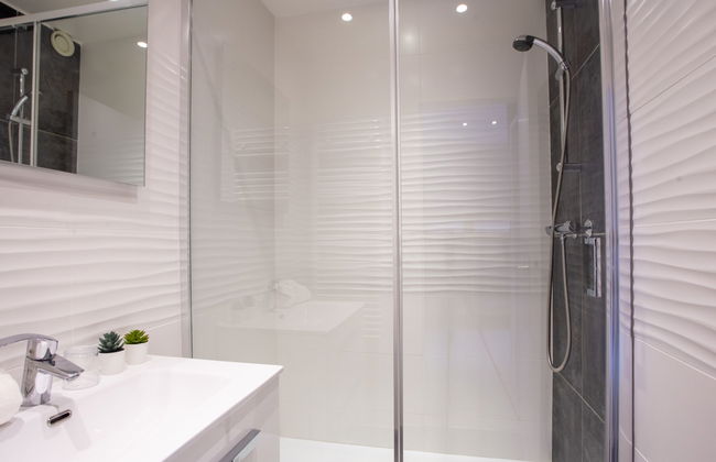 Appartamento con 2 camere da letto a Bormes-les-Mimosas con piscina e giardino - Foto 14