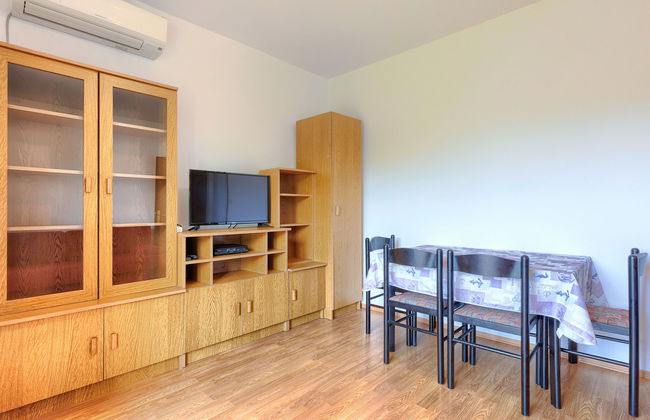 Apartamento de 1 quarto em Umag com jardim e terraço - Foto 3