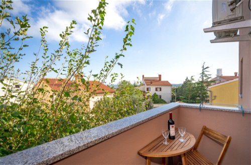 Foto 8 - Apartamento de 1 quarto em Ližnjan com jardim e terraço