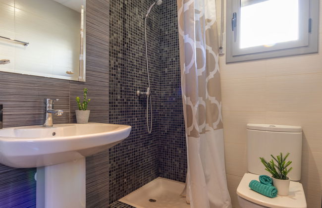 Casa de 4 quartos em Deltebre com piscina privada e jardim - Foto 21