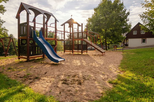 Foto 14 - Casa con 3 camere da letto a Černý Důl con piscina e giardino