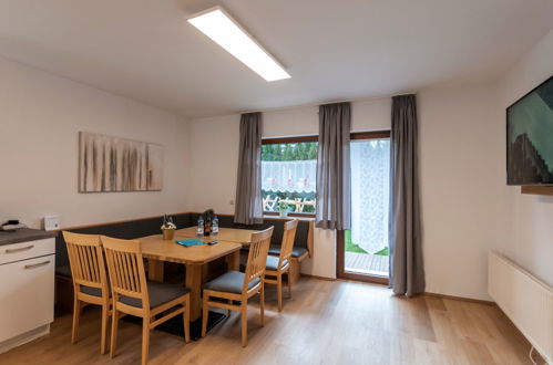 Photo 3 - Appartement de 3 chambres à Zell am See avec terrasse et vues sur la montagne