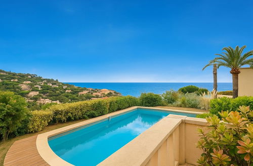 Photo 2 - Maison de 4 chambres à Roquebrune-sur-Argens avec piscine privée et jardin