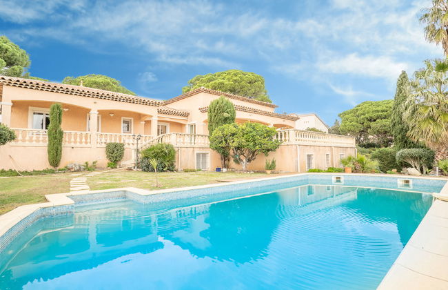 Casa de 5 quartos em Roquebrune-sur-Argens com piscina privada e jardim - Foto 1