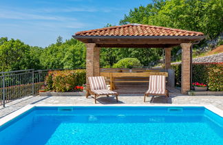 Photo 2 - Maison de 6 chambres à Kastav avec piscine privée et vues à la mer