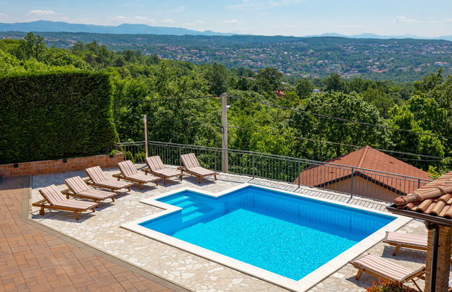 Casa de 7 quartos em Kastav com piscina privada e jardim - Foto 38