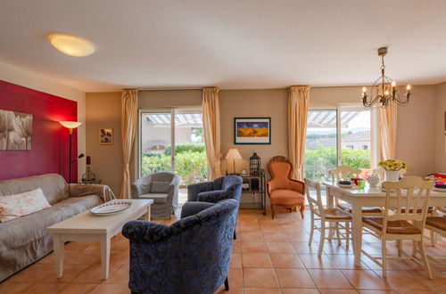 Foto 6 - Casa con 3 camere da letto a Roquebrune-sur-Argens con piscina e giardino