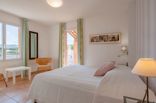 Foto 8 - Casa con 3 camere da letto a Roquebrune-sur-Argens con piscina e giardino