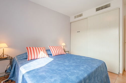 Foto 12 - Casa con 3 camere da letto a Roquebrune-sur-Argens con piscina e giardino