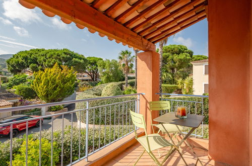 Foto 10 - Casa con 3 camere da letto a Roquebrune-sur-Argens con piscina e giardino