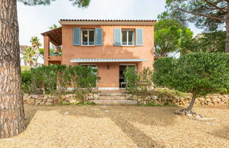 Foto 3 - Haus mit 3 Schlafzimmern in Roquebrune-sur-Argens mit schwimmbad und blick aufs meer