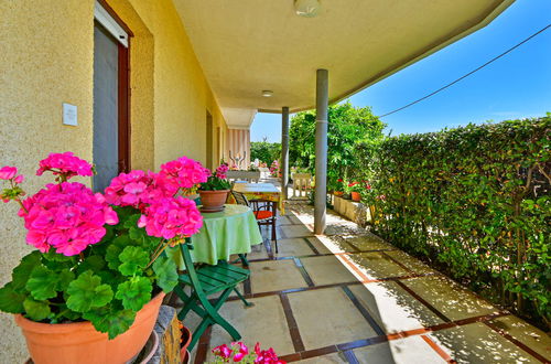 Photo 3 - 1 bedroom Apartment in Opatija with garden and terrace