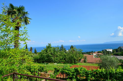 Photo 20 - 1 bedroom Apartment in Opatija with garden and terrace
