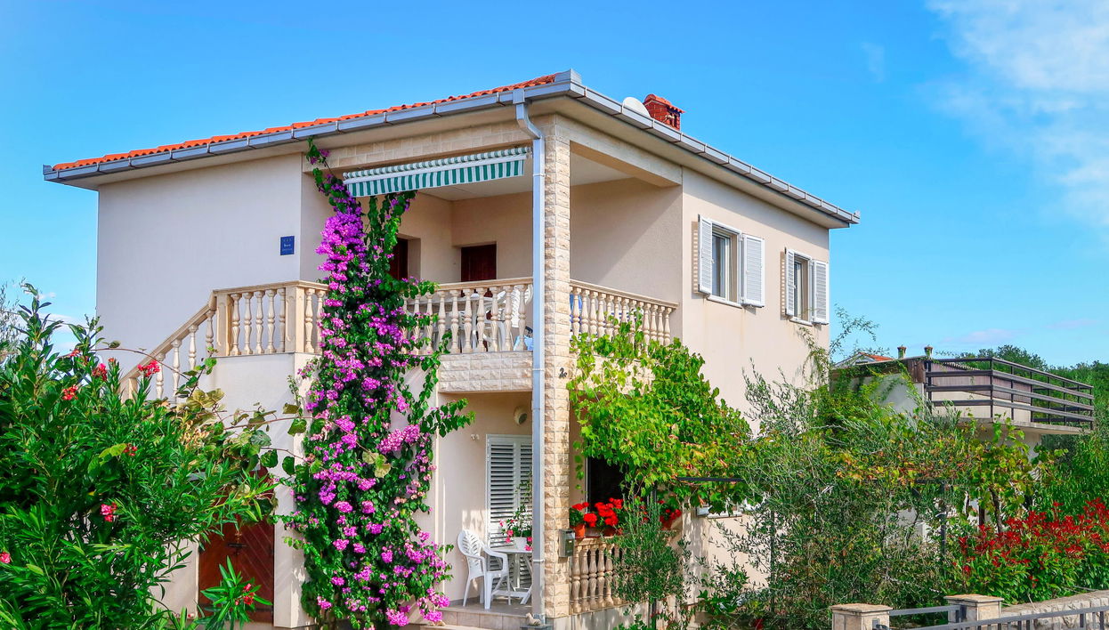 Apartamento de 3 quartos em Krk com jardim e terraço - Foto 1