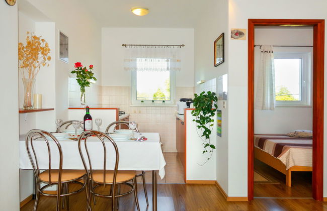 Apartment mit 3 Schlafzimmern in Krk mit garten und terrasse - Foto 3