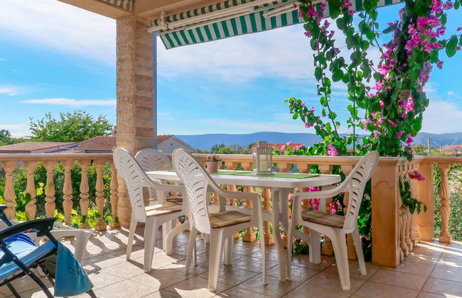Apartment mit 3 Schlafzimmern in Krk mit garten und terrasse - Foto 2
