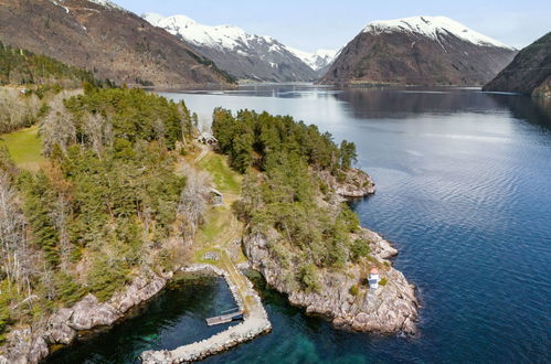 Foto 6 - Casa de 2 quartos em Balestrand com jardim