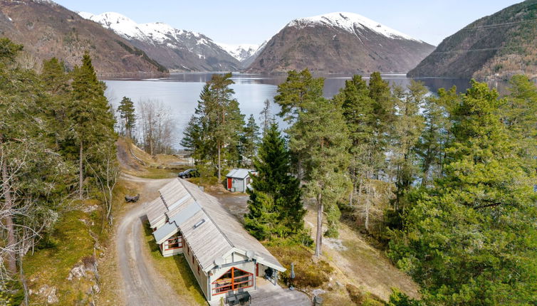 Photo 1 - Maison de 2 chambres à Balestrand avec jardin