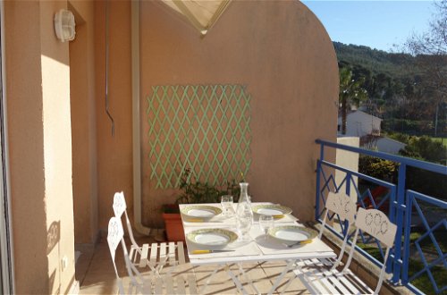 Photo 17 - 2 bedroom Apartment in Saint-Cyr-sur-Mer with terrace and sea view
