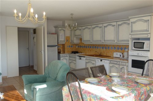 Photo 6 - 2 bedroom Apartment in Saint-Cyr-sur-Mer with terrace and sea view