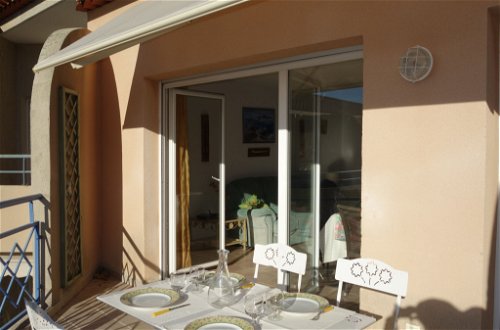 Photo 15 - 2 bedroom Apartment in Saint-Cyr-sur-Mer with terrace and sea view