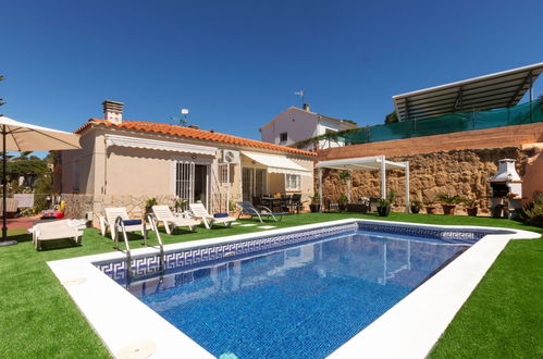 Foto 1 - Casa de 3 quartos em Lloret de Mar com piscina privada e jardim