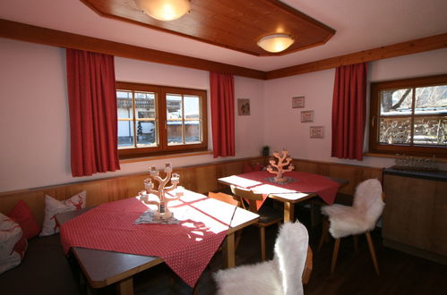 Foto 16 - Casa de 5 quartos em Ramsau im Zillertal com jardim e vista para a montanha