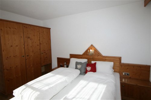 Photo 5 - 5 bedroom House in Ramsau im Zillertal with garden and mountain view