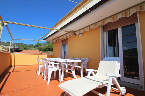 Foto 20 - Apartamento de 3 quartos em Moneglia com terraço e vistas do mar