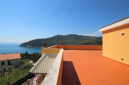 Foto 21 - Appartamento con 3 camere da letto a Moneglia con terrazza e vista mare