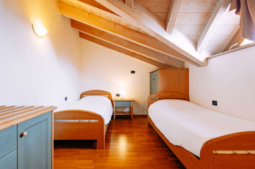 Foto 48 - Appartamento con 3 camere da letto a Ronzone con giardino e vista sulle montagne