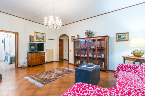 Foto 3 - Apartment mit 4 Schlafzimmern in Montecatini Val di Cecina mit terrasse