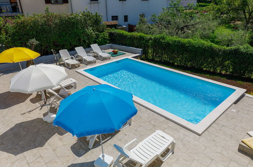 Foto 7 - Casa de 4 quartos em Poreč com piscina privada e jardim