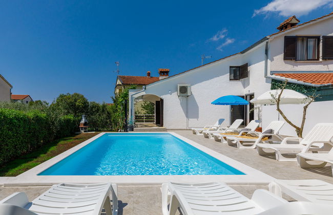 Casa de 5 quartos em Poreč com piscina privada e jardim - Foto 6