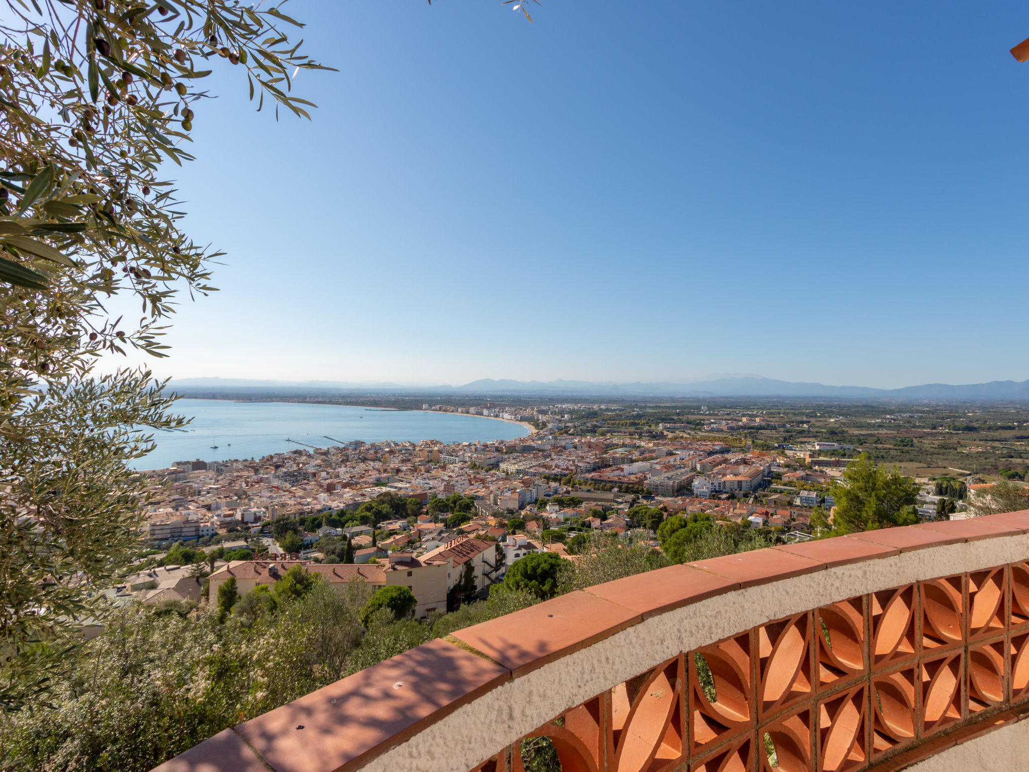 Photo 35 - Maison de 2 chambres à Roses avec terrasse et vues à la mer