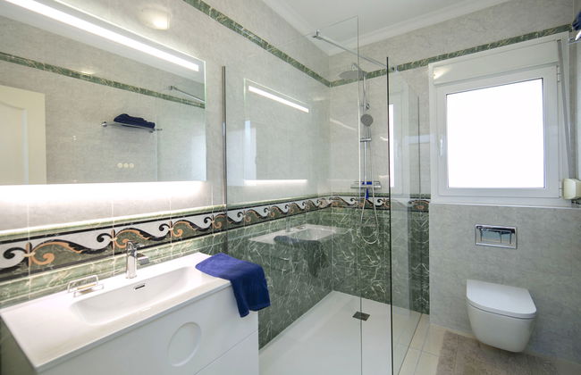 Casa de 5 quartos em Calp com piscina privada e jardim - Foto 18