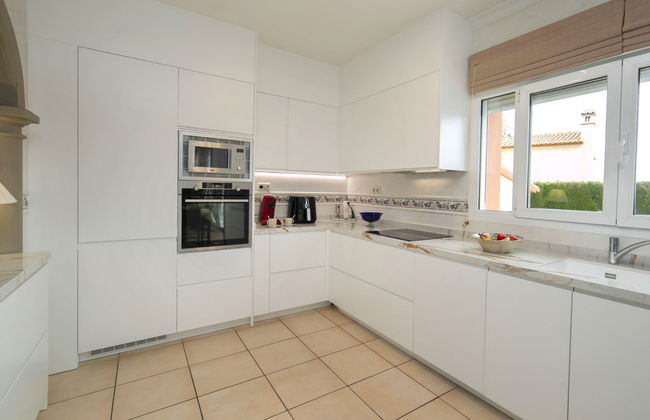 Casa de 5 quartos em Calp com piscina privada e jardim - Foto 11