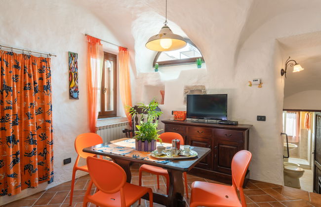 Casa de 2 quartos em Cipressa com jardim e terraço - Foto 9