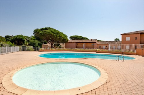 Foto 14 - Apartamento de 1 habitación en Sainte-Maxime con piscina y vistas al mar