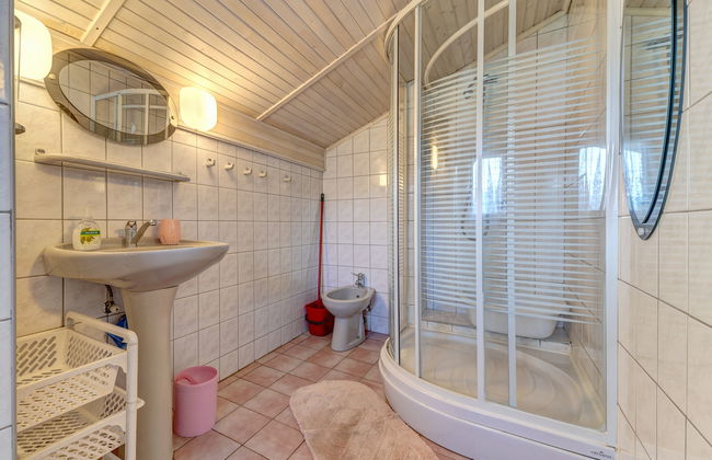 Casa de 3 quartos em Łodygowice com jardim e terraço - Foto 6