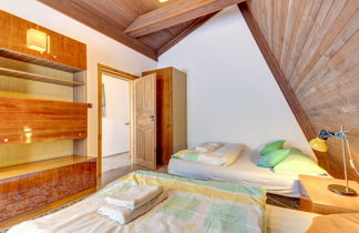 Foto 2 - Haus mit 2 Schlafzimmern in Łodygowice mit garten und blick auf die berge