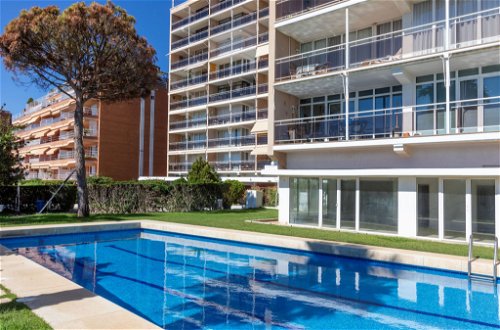 Foto 19 - Apartamento de 3 habitaciones en Sant Vicenç de Montalt con piscina y vistas al mar