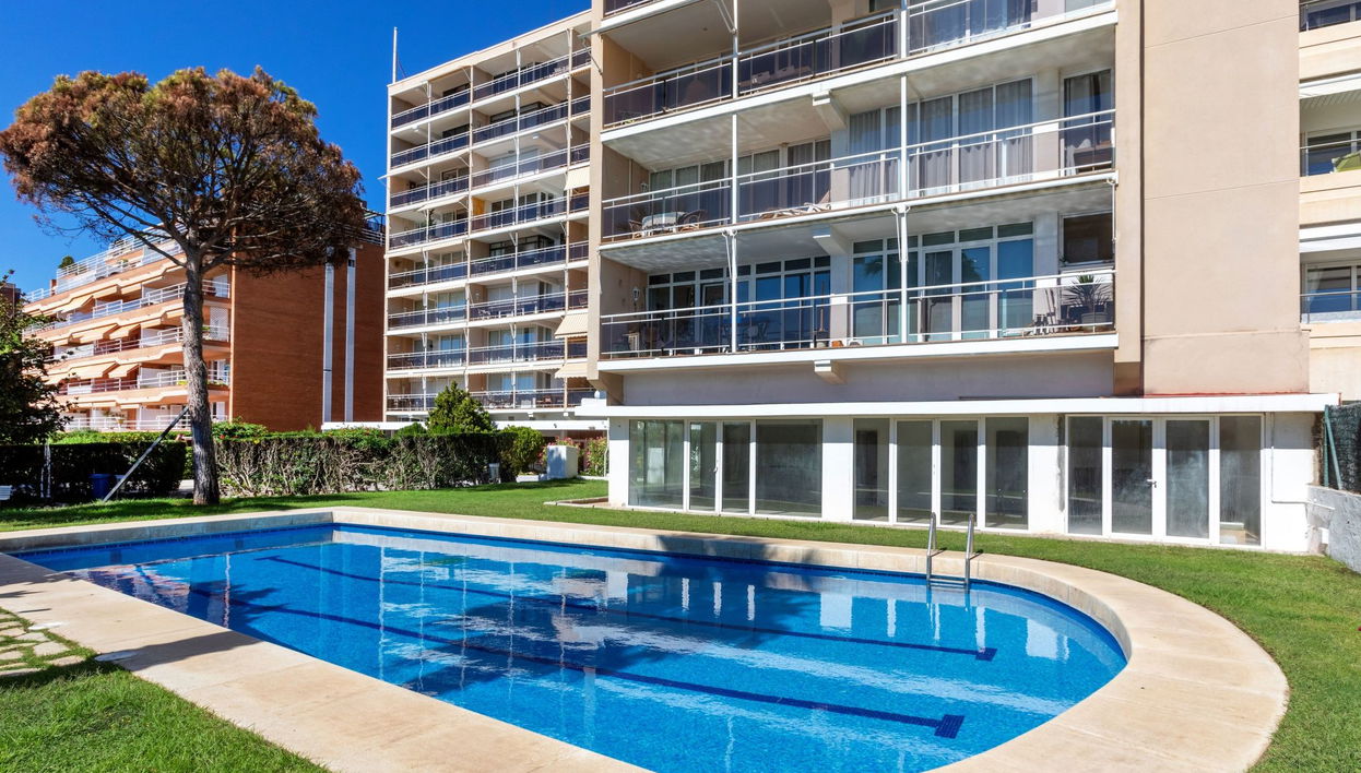 Apartamento de 4 quartos em Sant Vicenç de Montalt com piscina e jardim - Foto 1