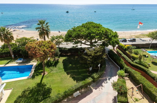 Foto 5 - Appartamento con 3 camere da letto a Sant Vicenç de Montalt con piscina e vista mare