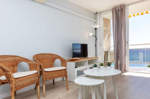 Foto 4 - Apartment mit 3 Schlafzimmern in Sant Vicenç de Montalt mit schwimmbad und blick aufs meer