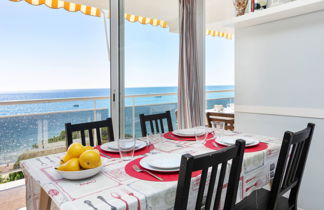 Foto 3 - Apartamento de 3 quartos em Sant Vicenç de Montalt com piscina e vistas do mar
