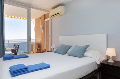 Photo 13 - Appartement de 3 chambres à Sant Vicenç de Montalt avec piscine et vues à la mer
